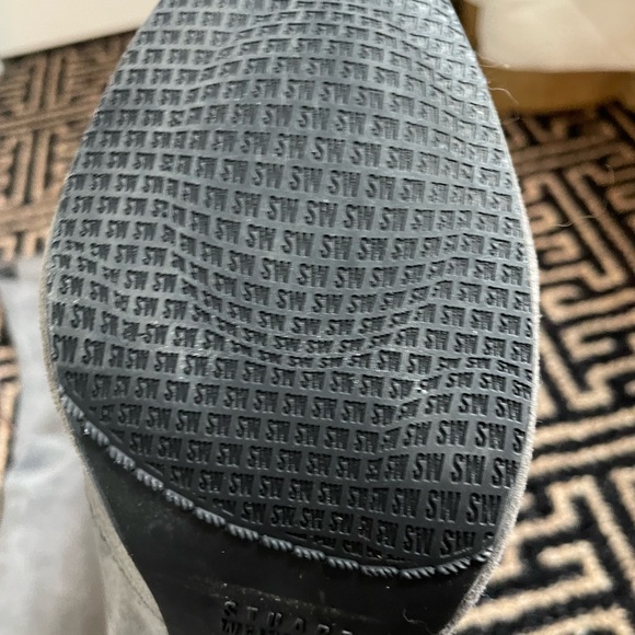 Stuart Weizmann Highland Suede Boot - Picture 5 of 9